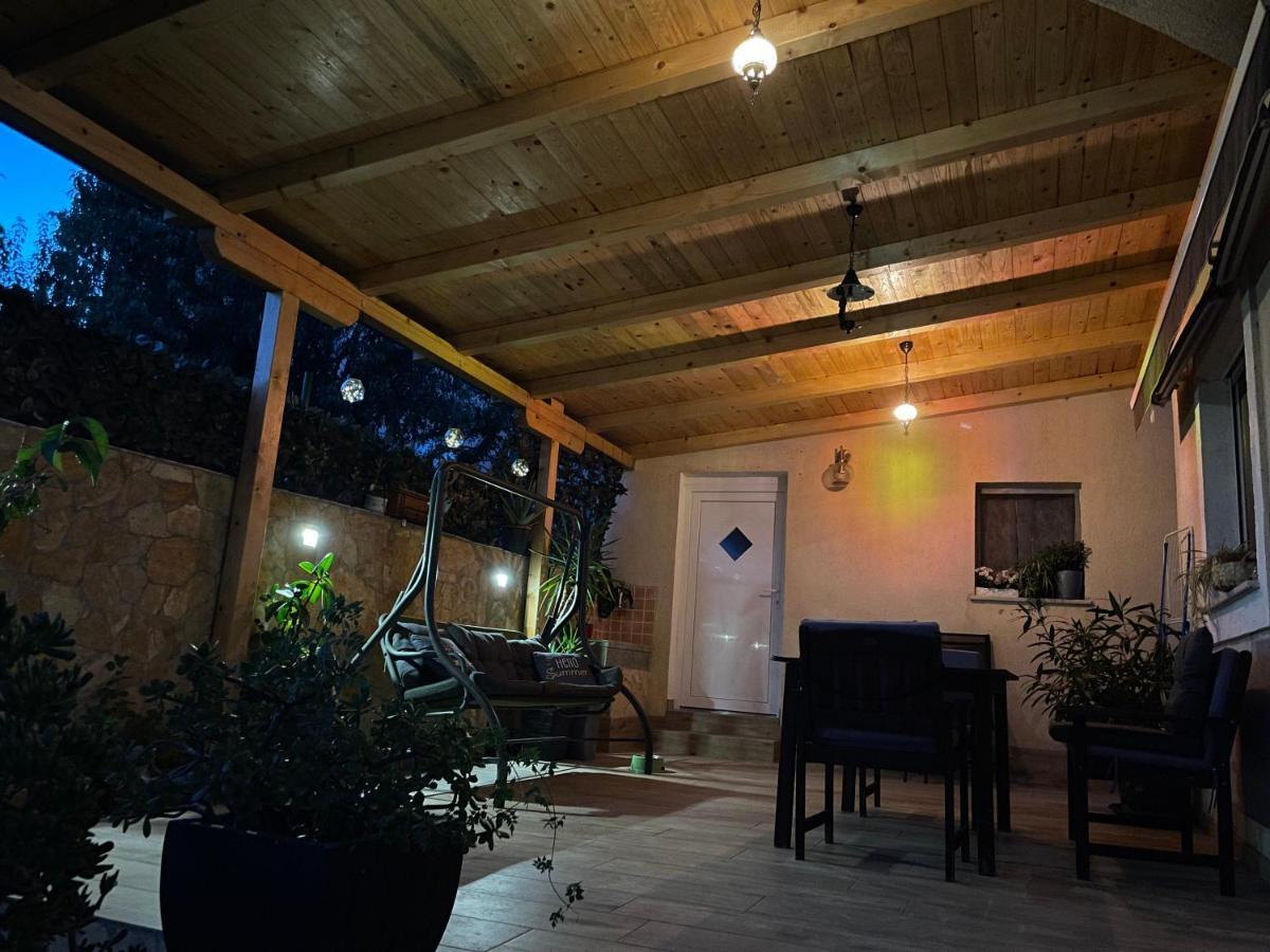 Apartment Mika Pula Luaran gambar