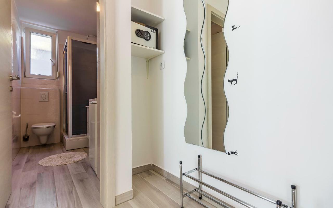 Apartment Mika Pula Luaran gambar