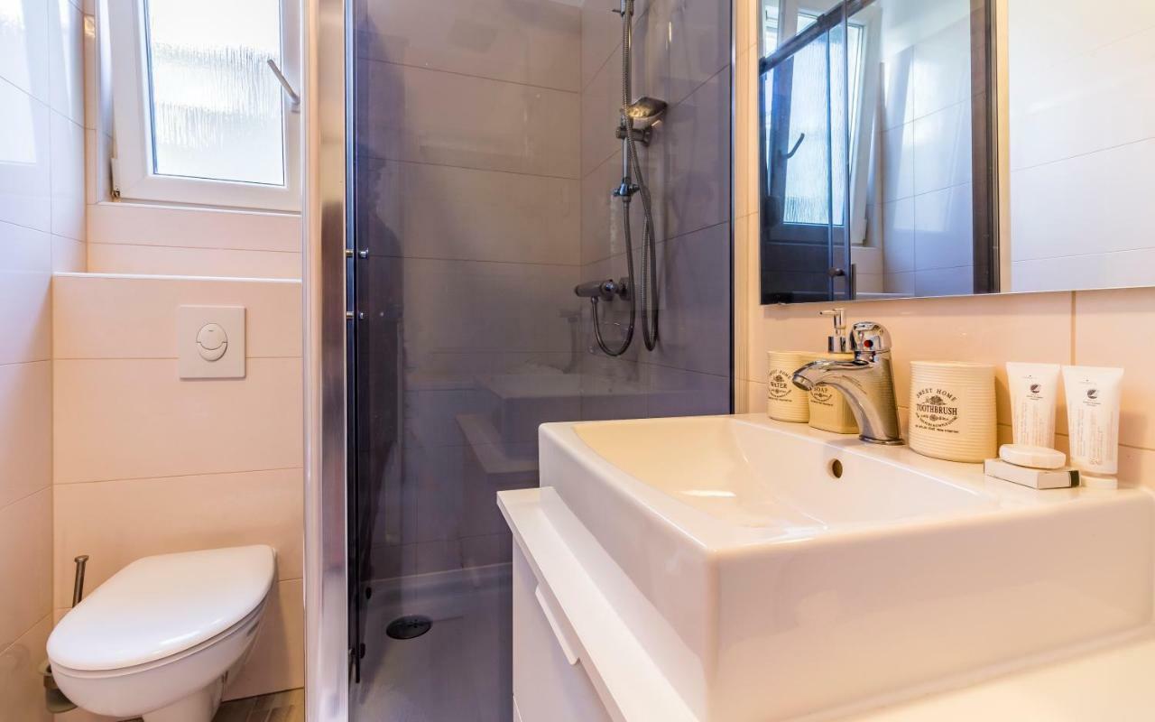Apartment Mika Pula Luaran gambar