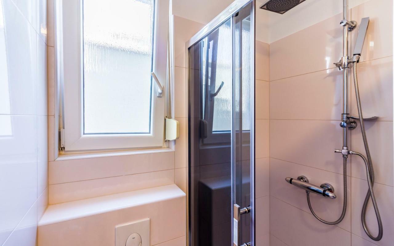 Apartment Mika Pula Luaran gambar