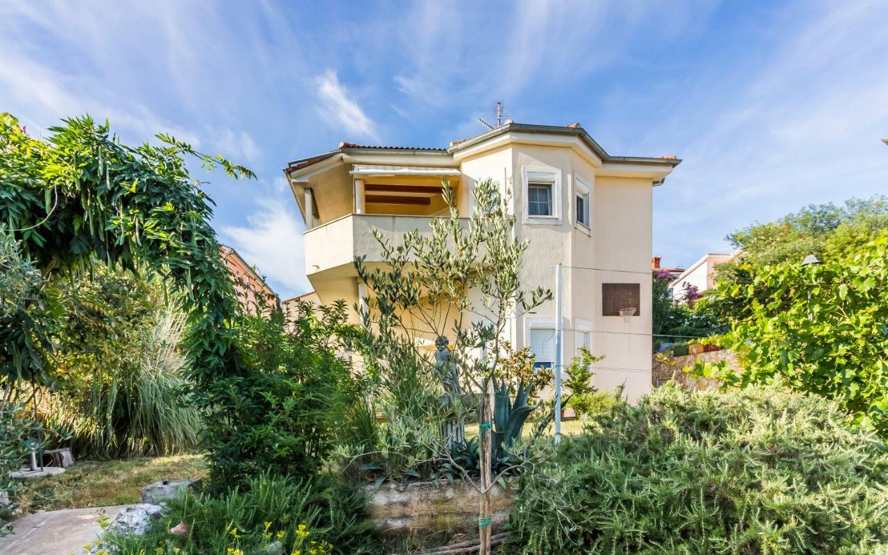 Apartment Mika Pula Luaran gambar