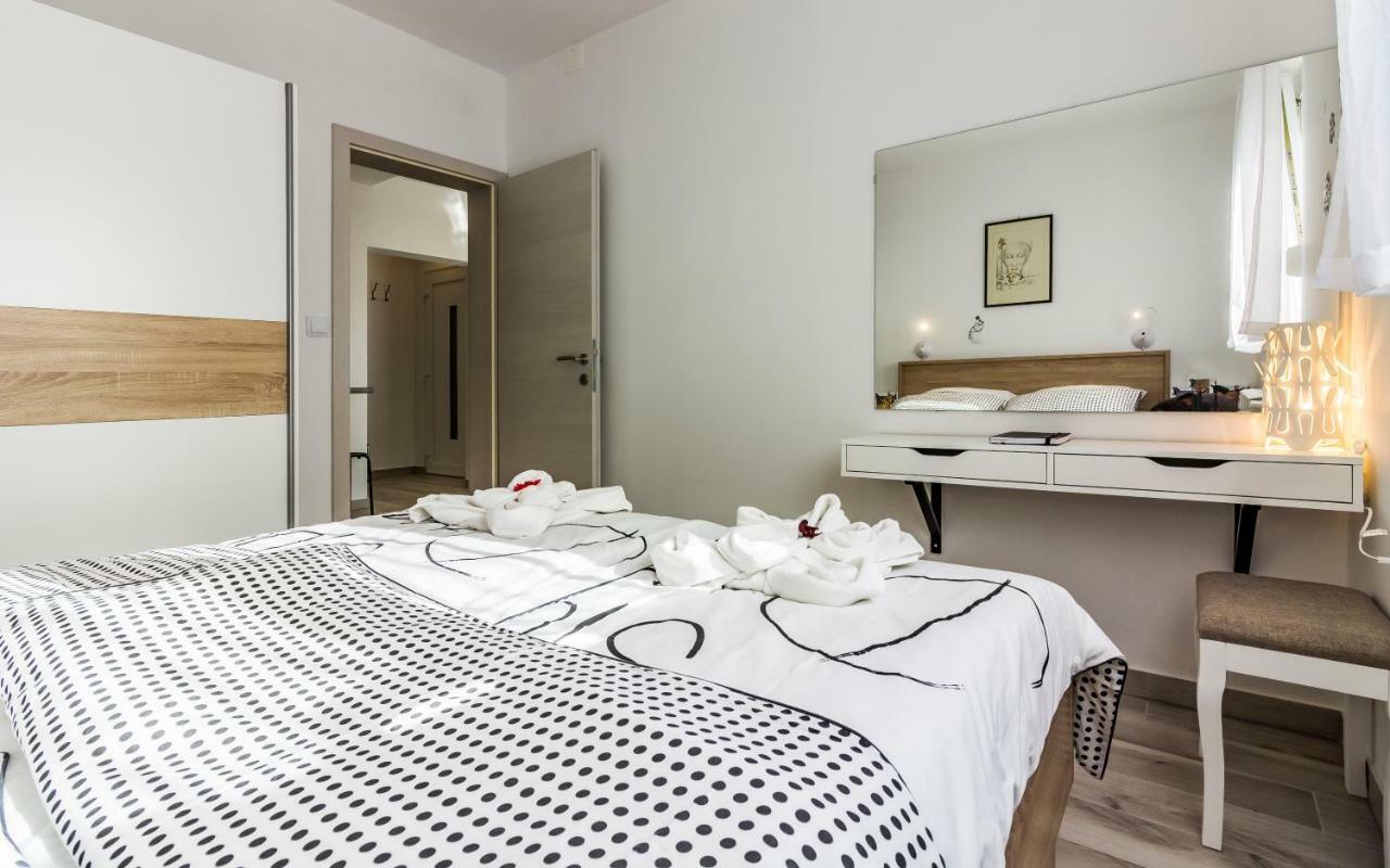 Apartment Mika Pula Luaran gambar