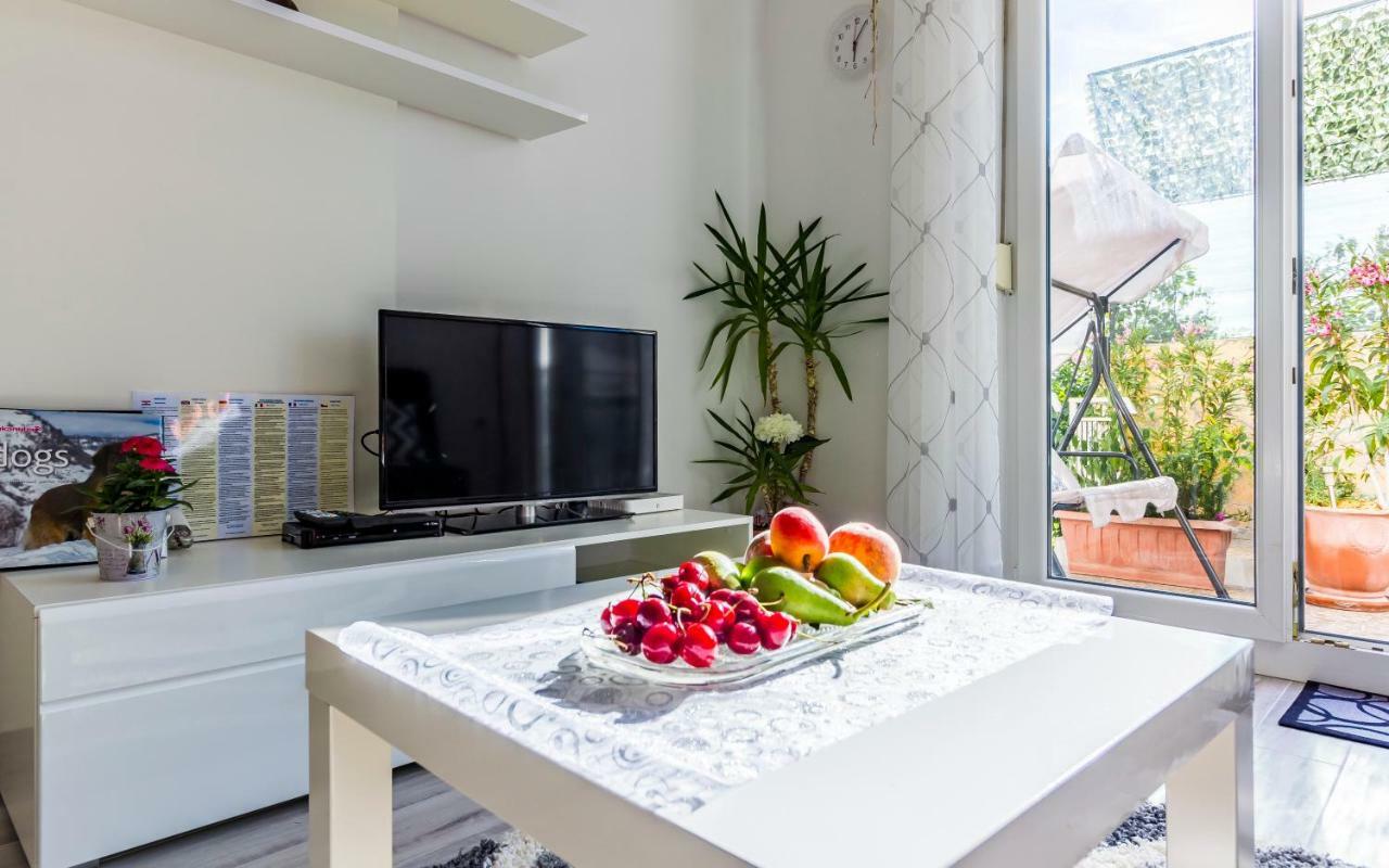Apartment Mika Pula Luaran gambar